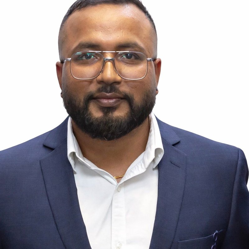 Shailesh Dwivedi, Co-Founder and Operations
